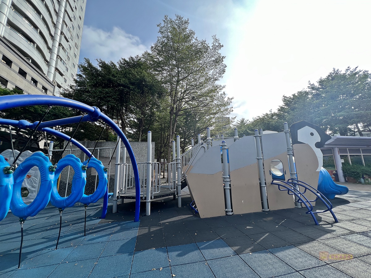 免費親子景點,共融式遊戲場,新北特色公園,板橋公園,重慶公園